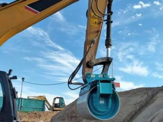 Accesorio de rodillo para excavadora compactadora