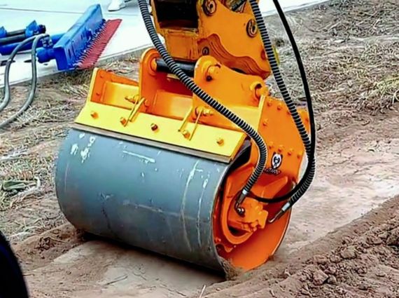 Accesorio compactador de rodillo de tambor para excavadora